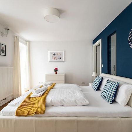 Апартаменты Cozy 1Br Duplex Near Center By Hm Вена Экстерьер фото
