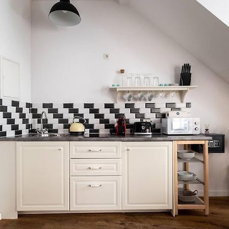 Апартаменты Cozy 1Br Duplex Near Center By Hm Вена Экстерьер фото